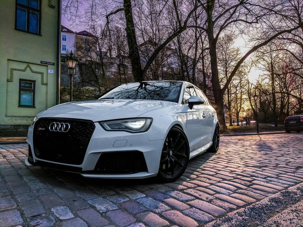 311659RS38V2242.jpg