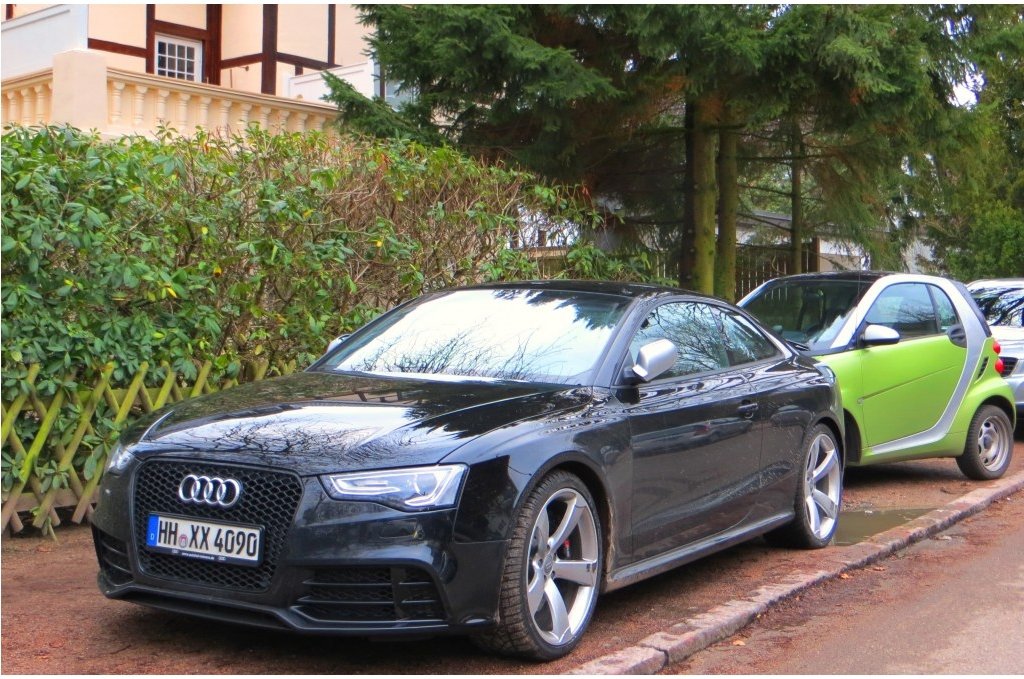 311893AUDIRS5693.jpg