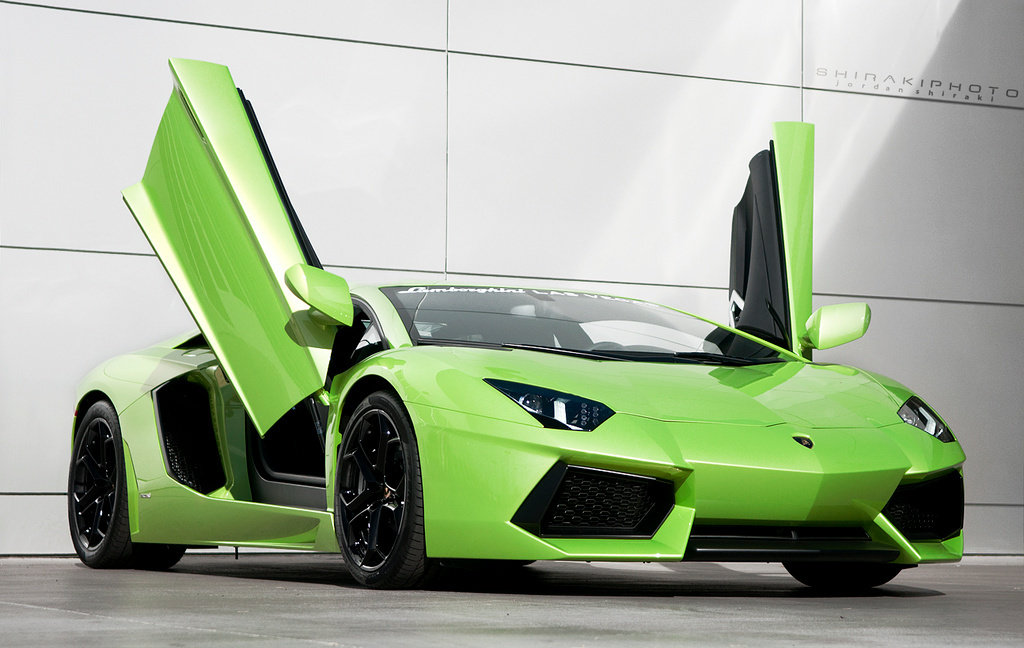 312211213LAMBORGHINIAVENTADORESQUIROU.jpg