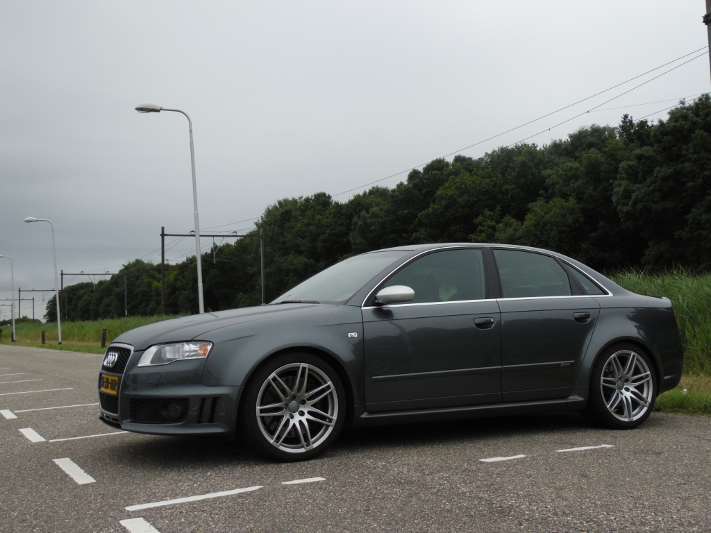 312310AUDIRS42155.jpg