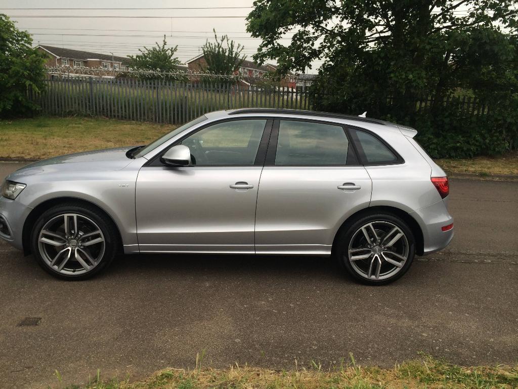 316195AUDISQ52270.jpg