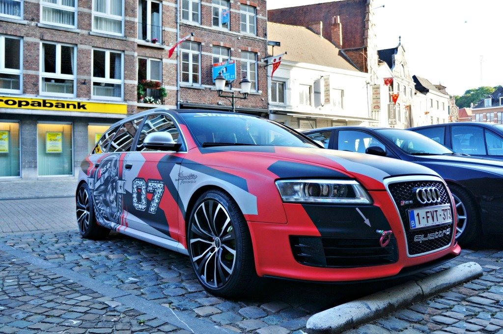 318906RS61784.jpg