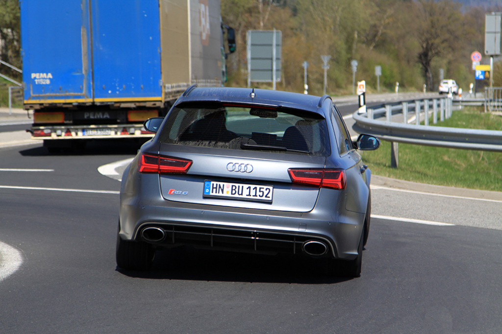 319099RS6C71916.jpg