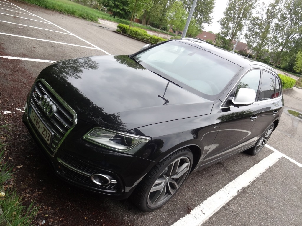 321957AUDISQ5598.jpg