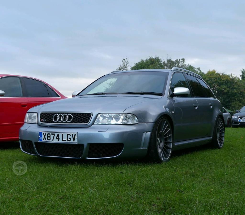 322295AUDIRS4B50260.jpg