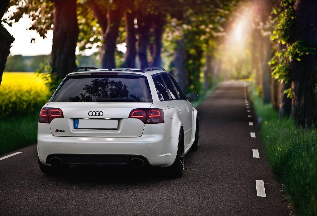 322477AUDIRS42166.jpg