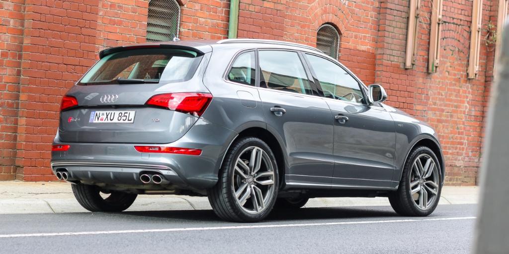 322768AUDISQ51356.jpg