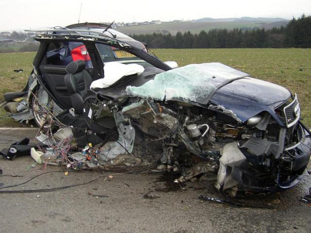 323800audi_rs36_crash_2.jpg