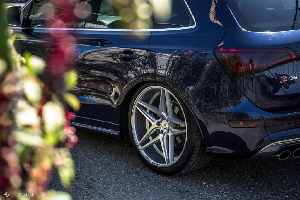 323854AUDISQ51815.jpg