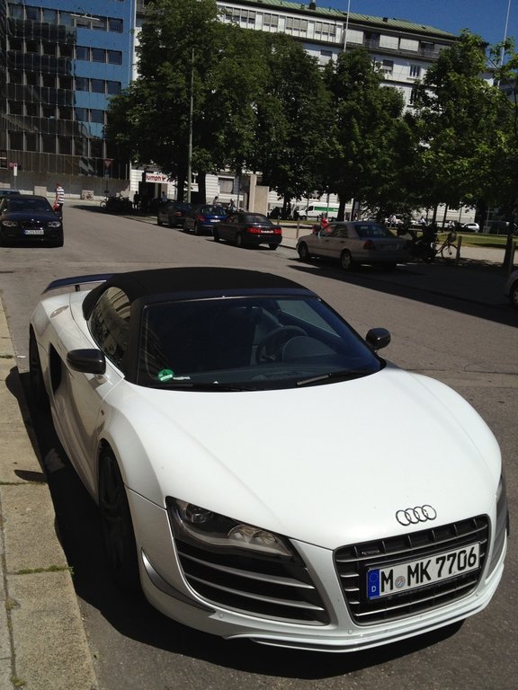 325099R8GT817.jpg