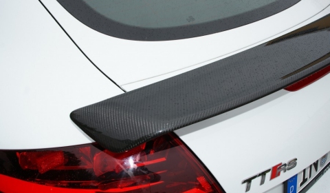 325926mtm_tt_rs_carbon_fiber_spoiler_and_diffuser.jpg