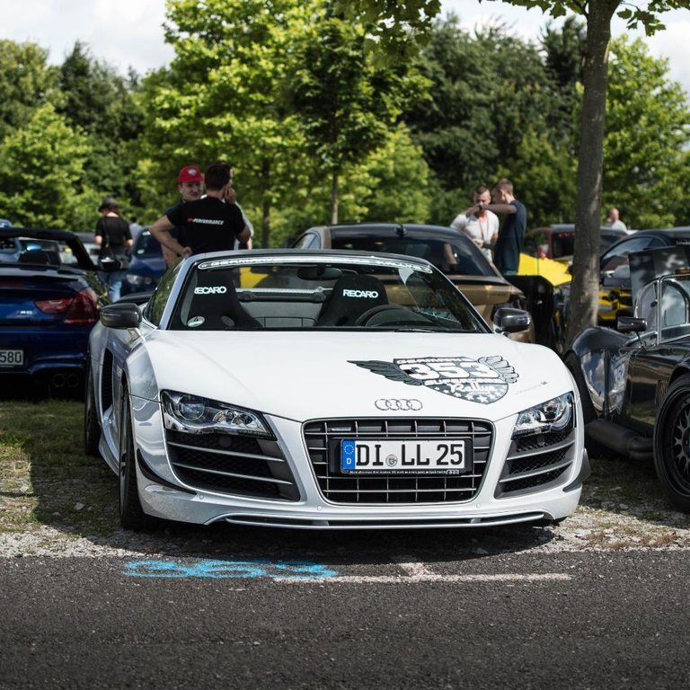 327248R8GT1703.jpg