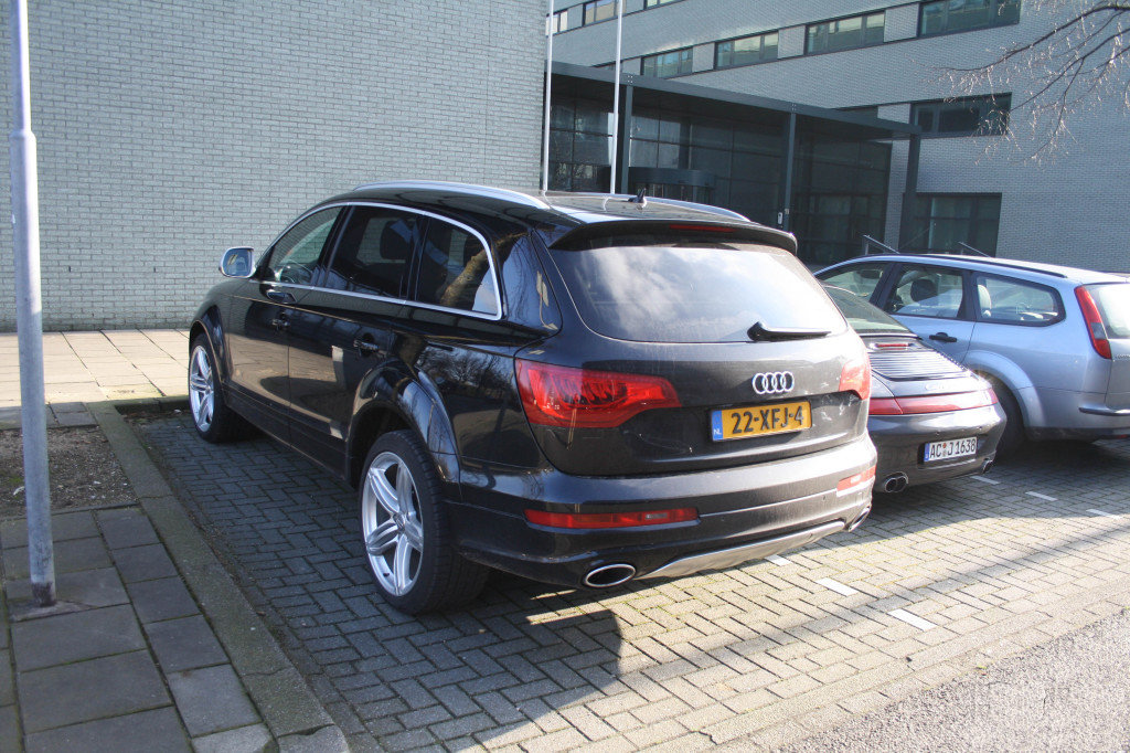 328045620Q7V12.jpg