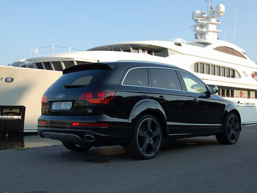 328325209Q7V12ESQUIROU.jpg