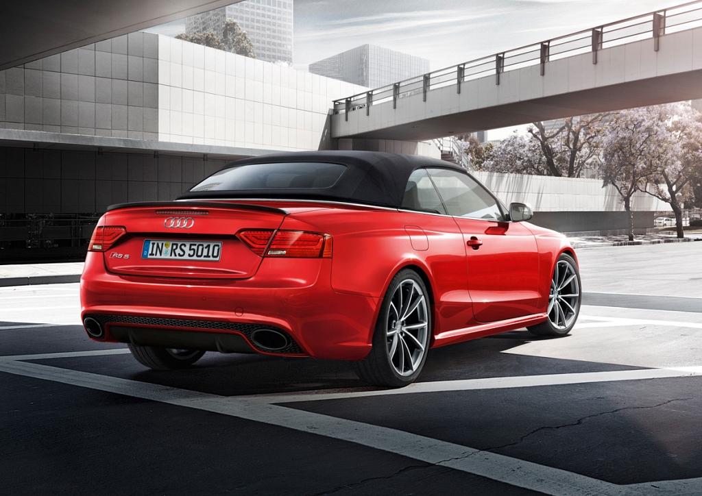 329370047RS5CABRIOLET.jpg