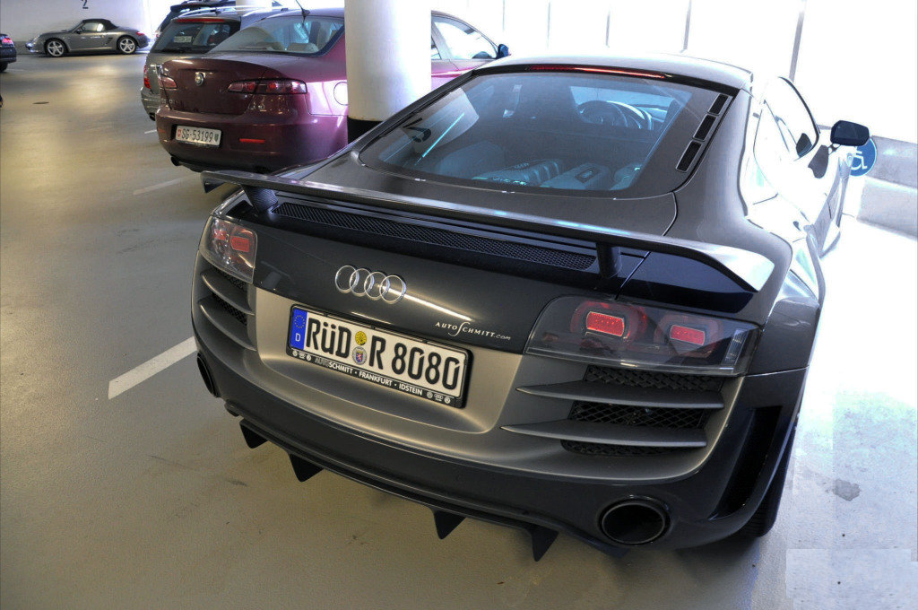 329510R8GT729.jpg