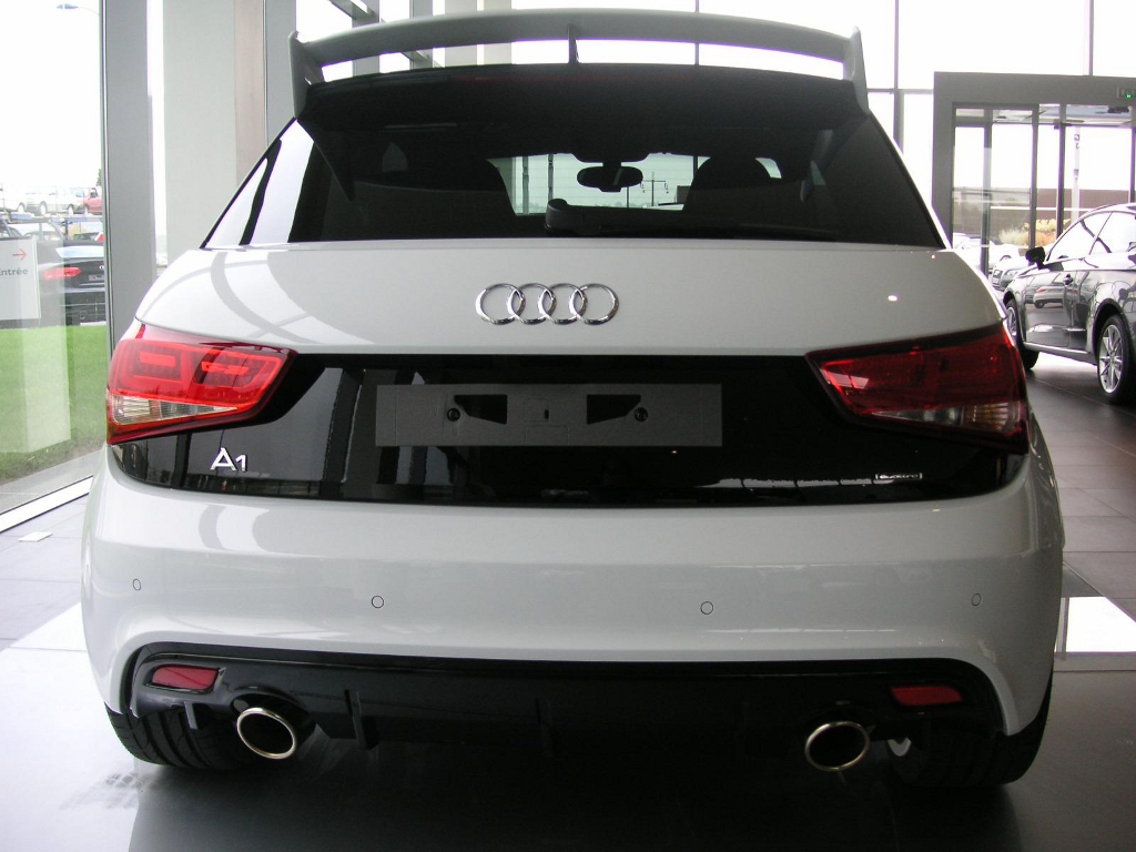 330529A1QUATTRO120.jpg
