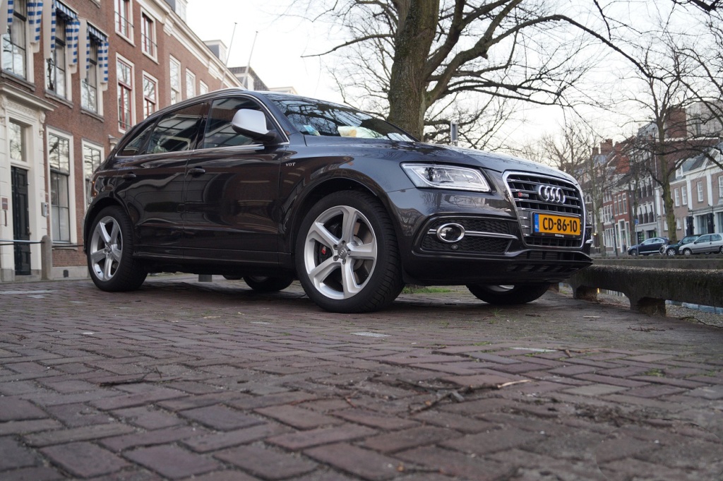 330561AUDISQ5981.jpg