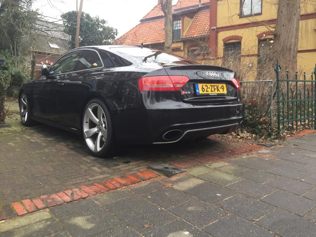 331621AUDIRS53078.jpg
