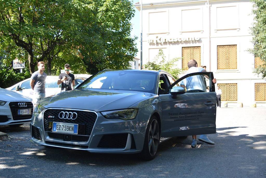 332032RS38V0874.jpg