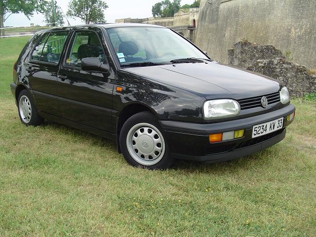 VWGolfIIIGLAeropack1.JPG