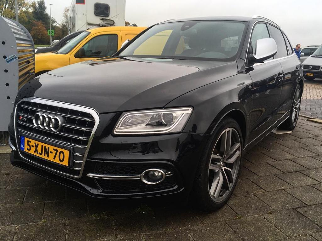 334286AUDISQ52196.jpg