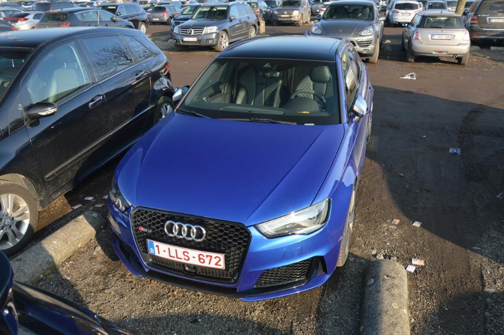 335126RS38V1820.jpg