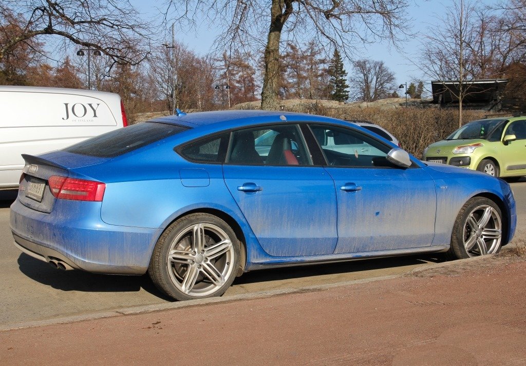 335413283S5SPORTBACK.jpg