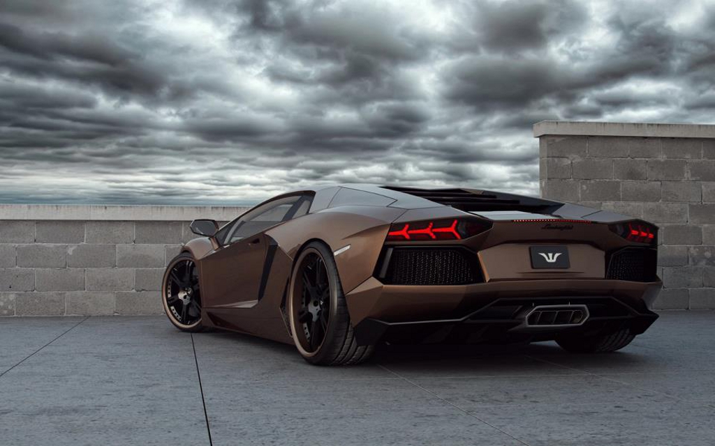 335428562LAMBORGHINIAVENTADORESQUIROU.jpg