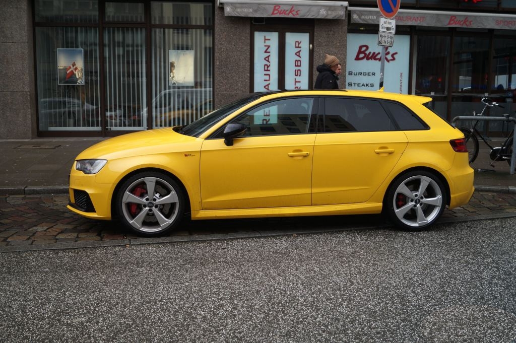 335774RS38V1024.jpg
