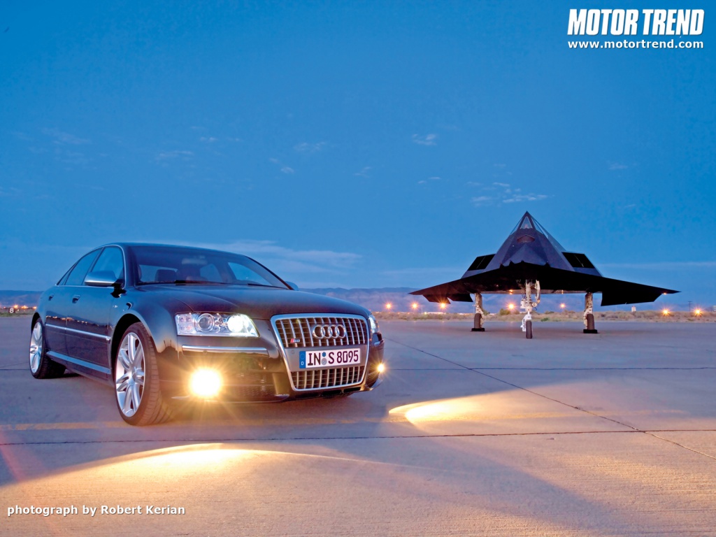 337700112061104wl2007audis8frontthreequa