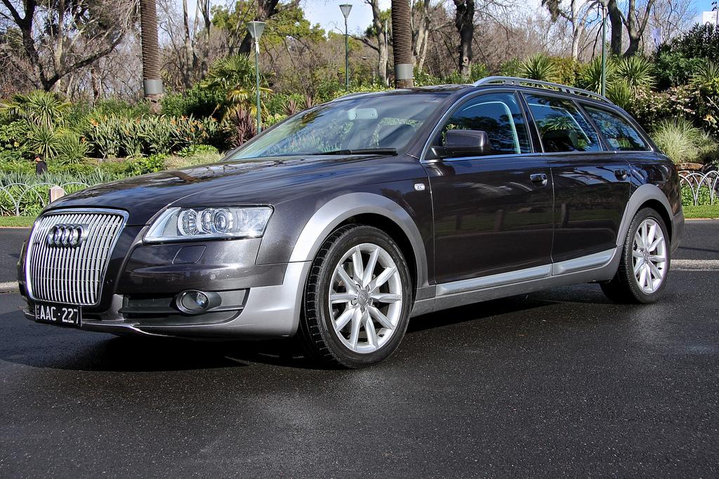 337876571AUDIA6C6ALLROAD.jpg