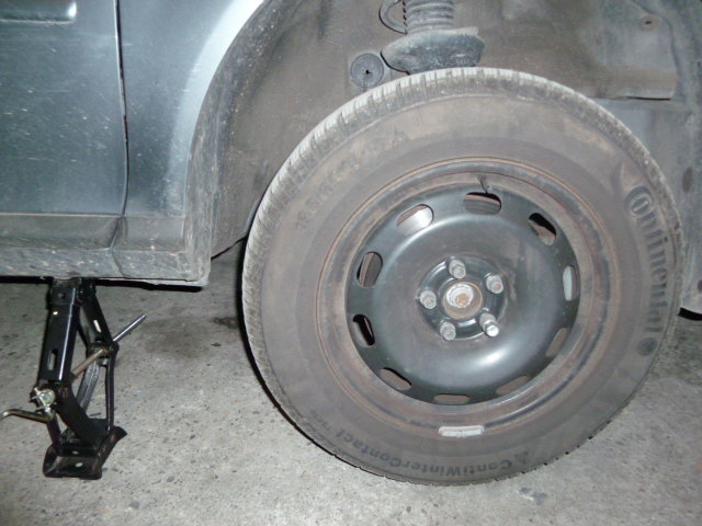 338259P1000610.jpg