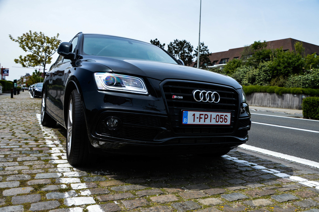 340629AUDISQ51128.jpg