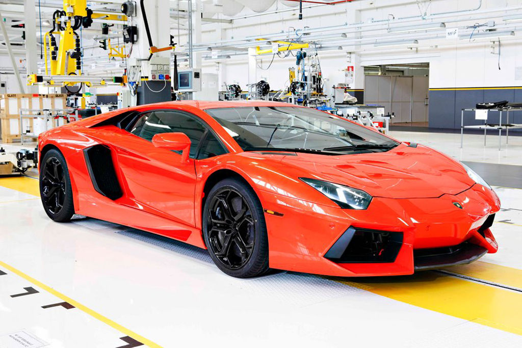 343065477LAMBORGHINIAVENTADORESQUIROU.jpg
