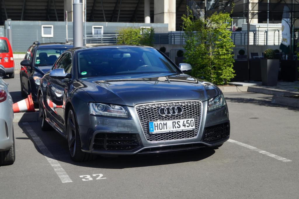 343546AUDIRS53298.jpg