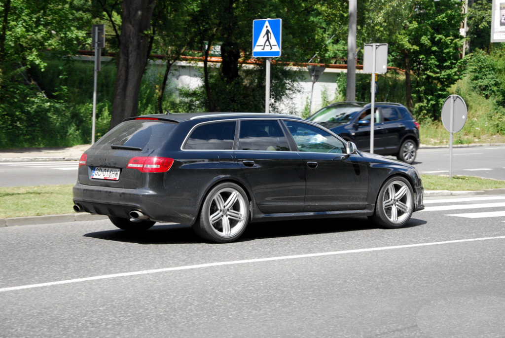 343989RS61828.jpg