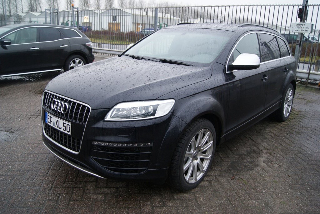 345715596Q7V12.jpg