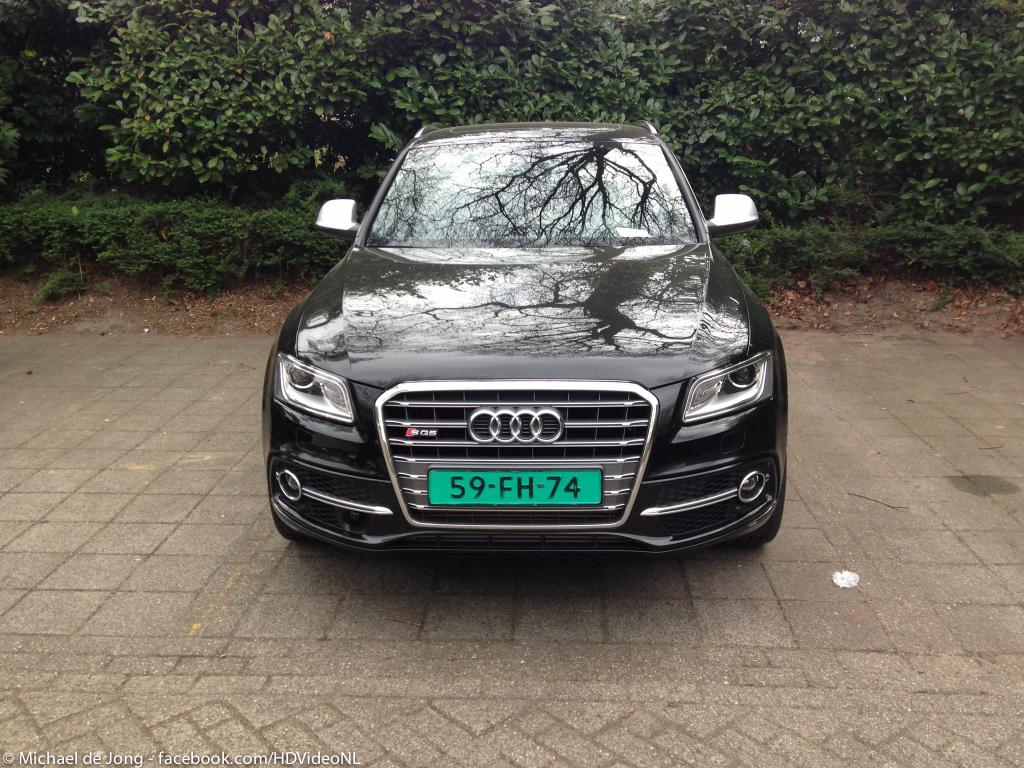 345787AUDISQ5444.jpg