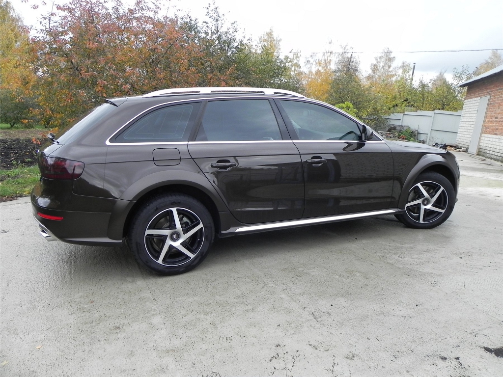 346360144AUDIA4ALLROAD.jpg