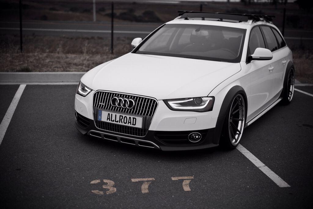 347068718AUDIA4ALLROAD.jpg