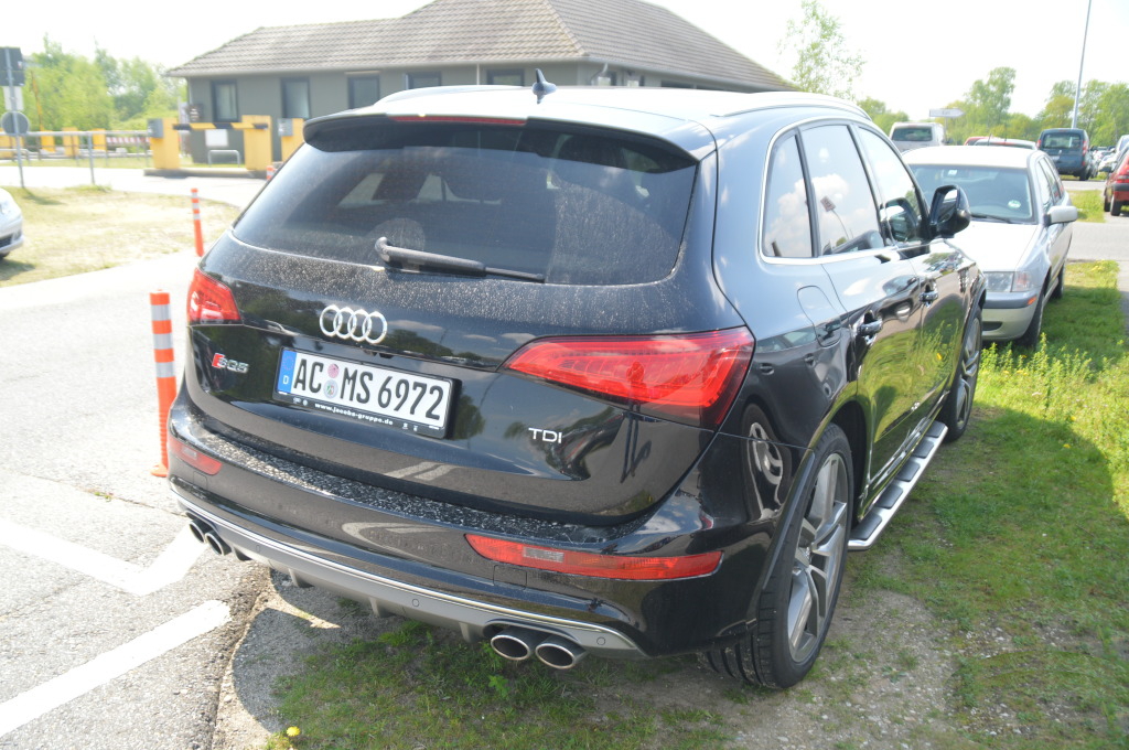 351362AUDISQ51099.jpg