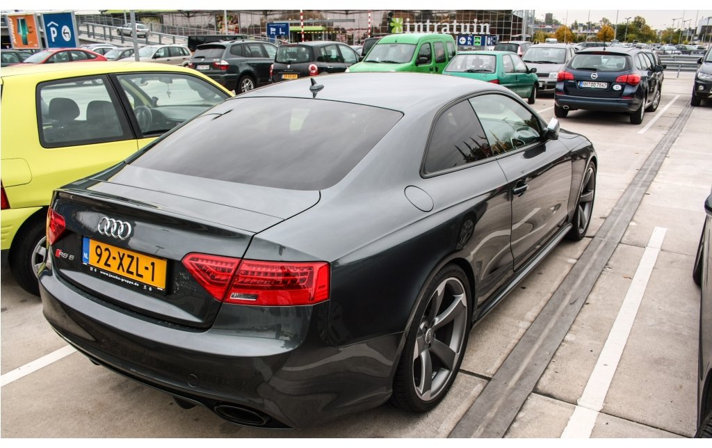 352391AUDIRS5551.jpg