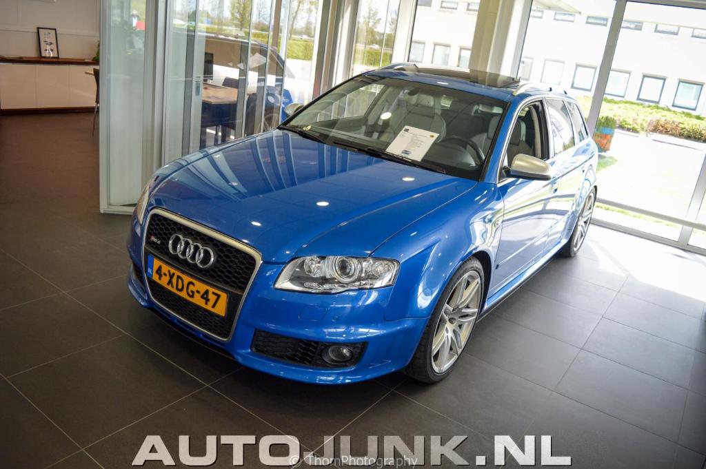 352755AUDIRS42709.jpg