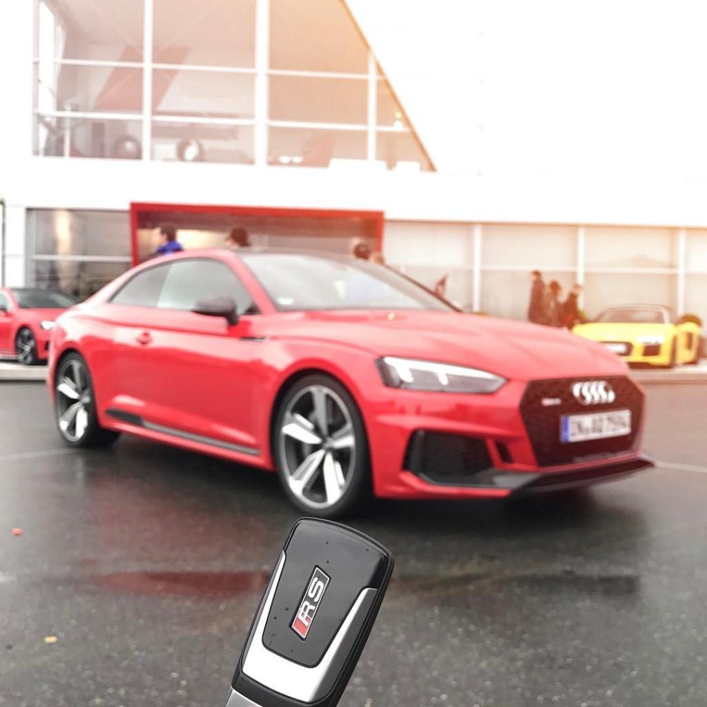 356189RS5B90195.jpg