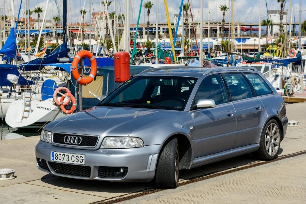 356607AUDIRS4B50215.jpg