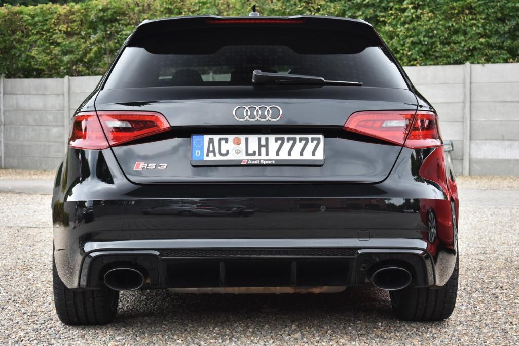 357378RS38V3182.jpg