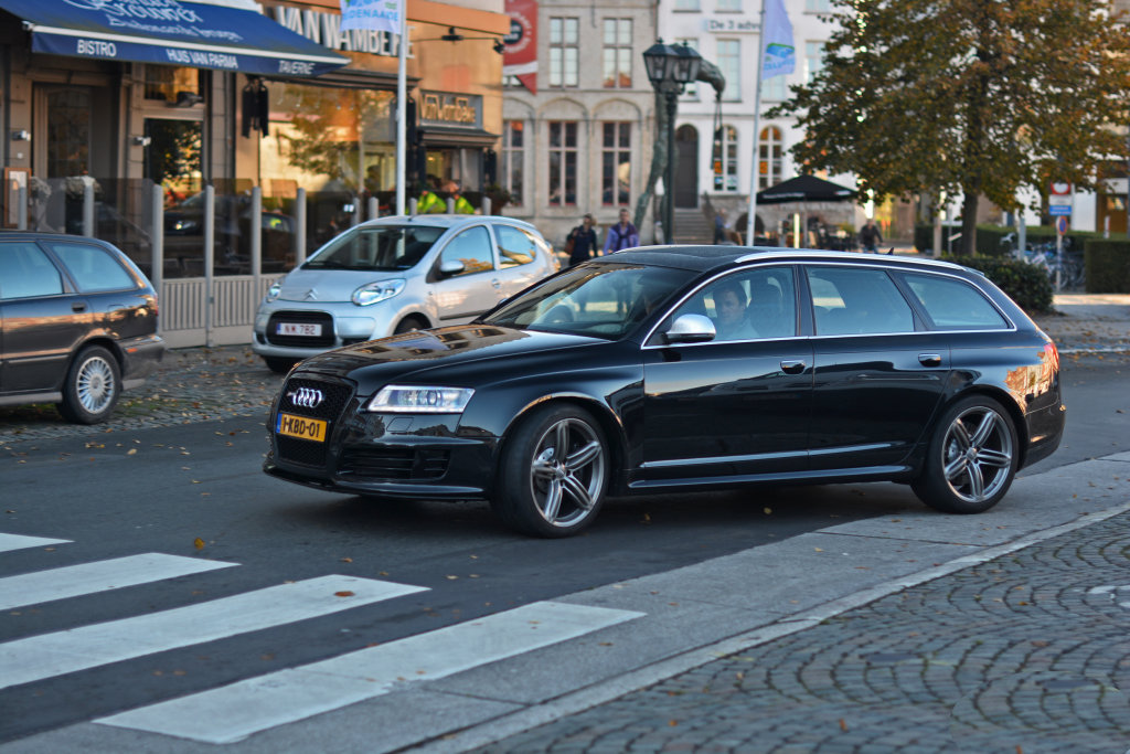 358701RS61379.jpg