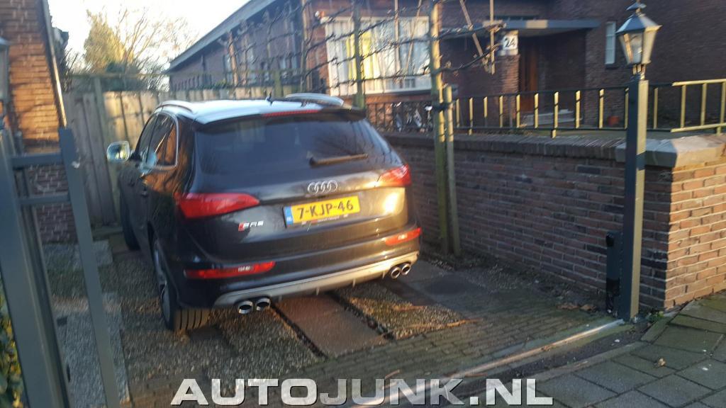 360603AUDISQ52291.jpg