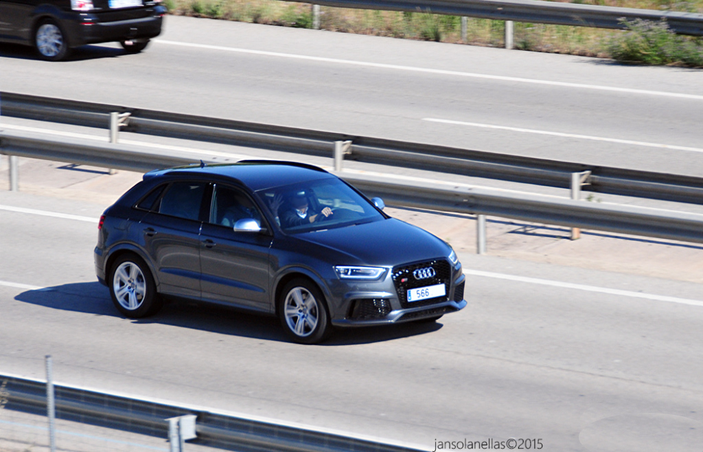 363836RSQ31245.jpg